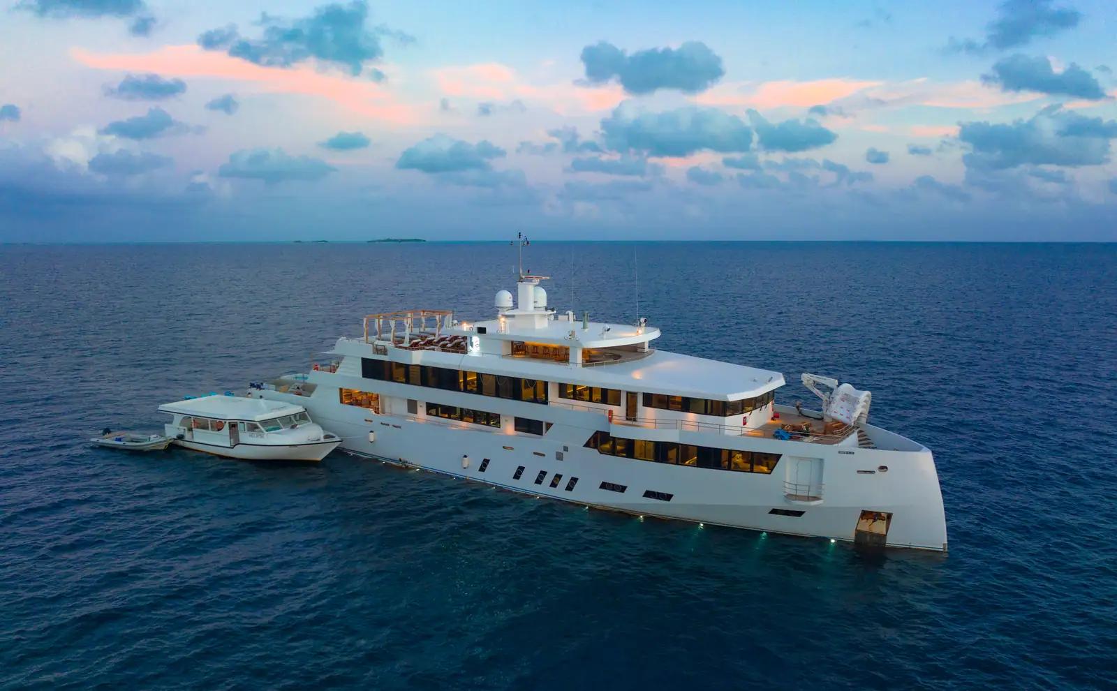 Best of Central Atolls - M/Y White Pearl - 6N