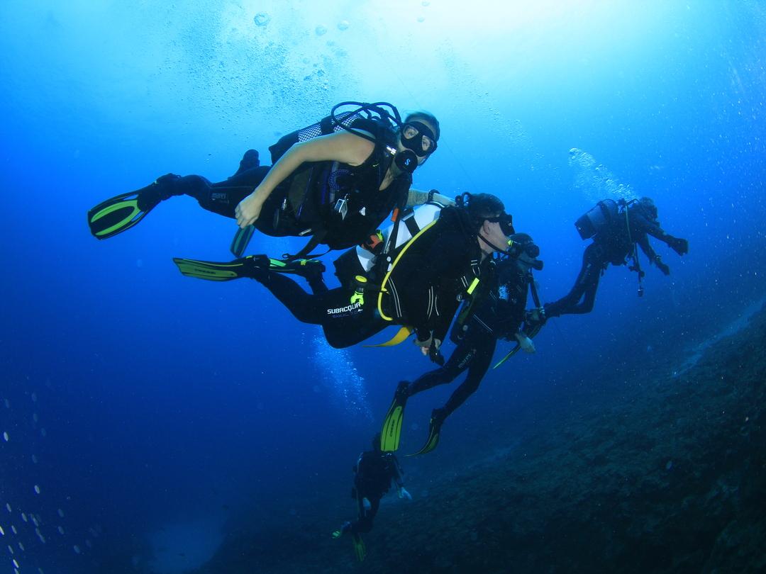 double-dive-cenotes-angelita-carwash-scuba-alux