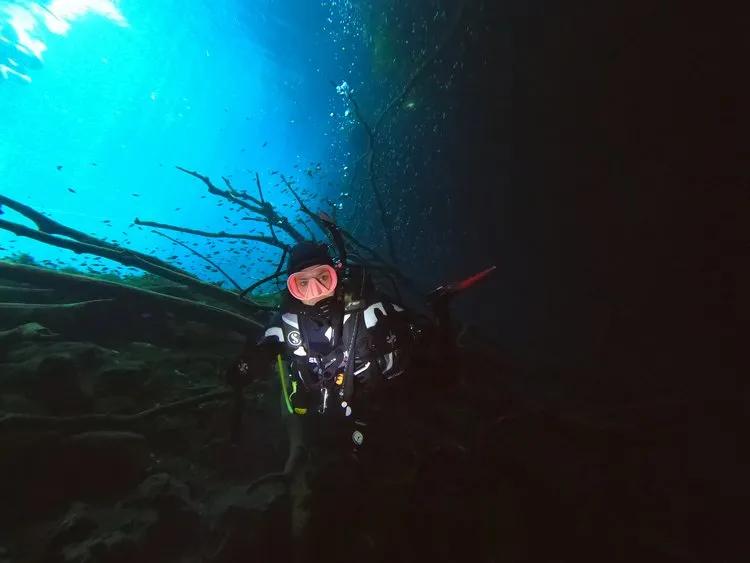 diving-in-mexico-cenote-angelita-scuba-finders-diversity-diving
