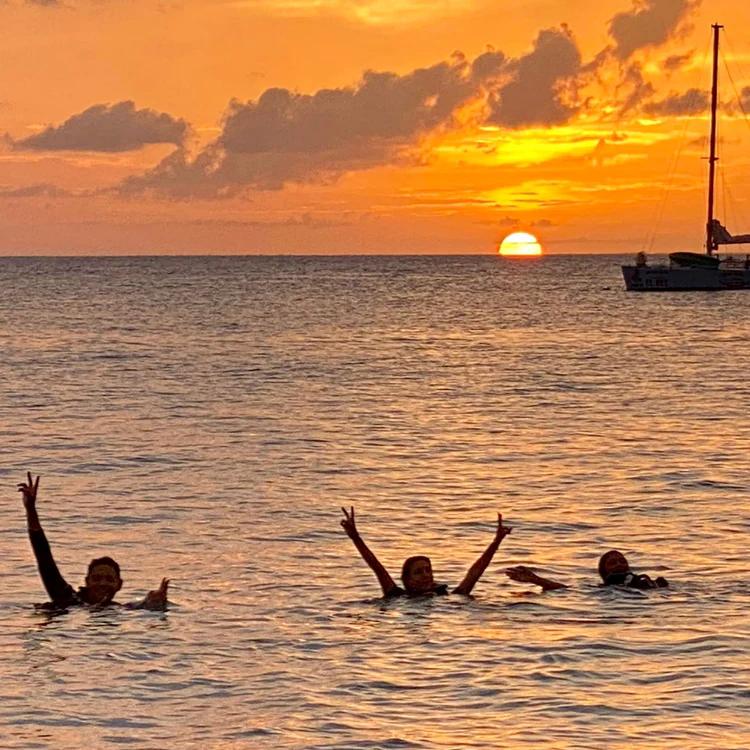 sunset-night-dive-medusas-dive