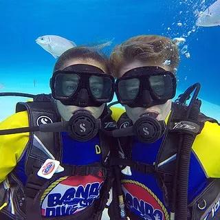 doble-inmersión-San-Andrés-Colombia-Banda-Dive-Scuba-Finders