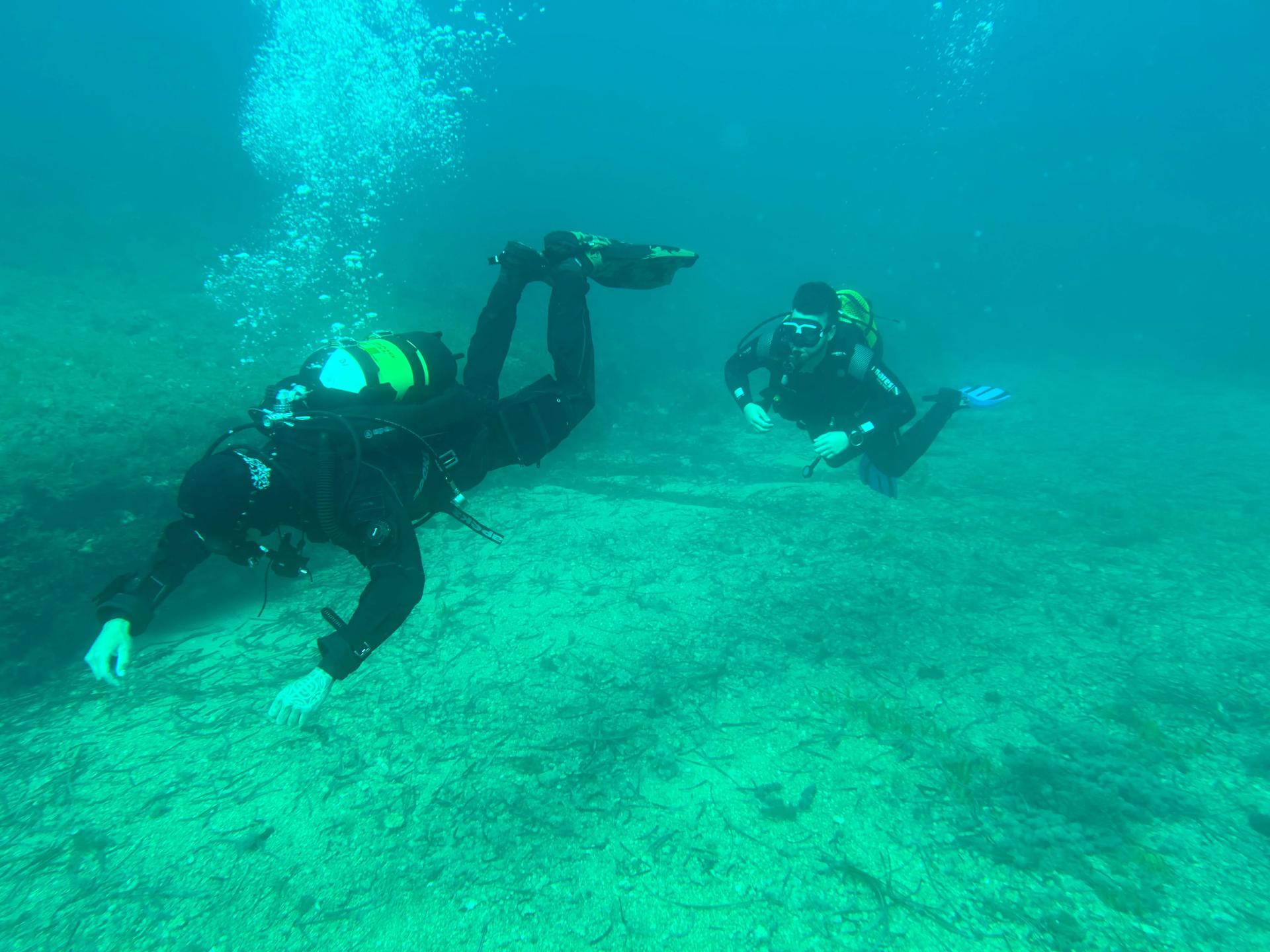 inmersion-con-equipo-en-el-carbonero-moondive-san-pedro-del-pinatar