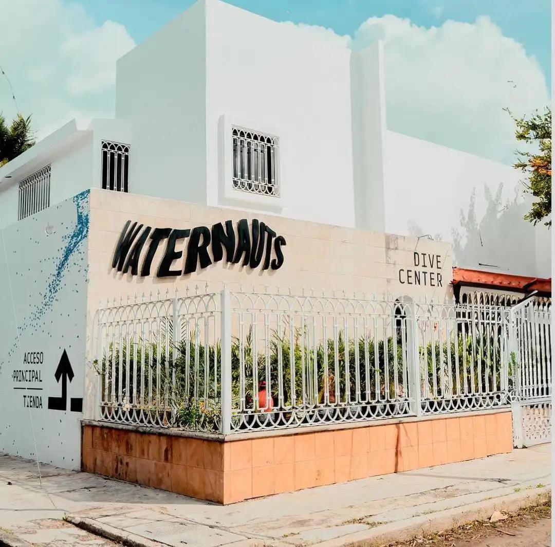 waternauts