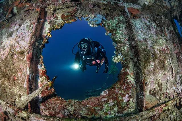 wreck-diver-specialty-course-subfari-portinatx-ibiza