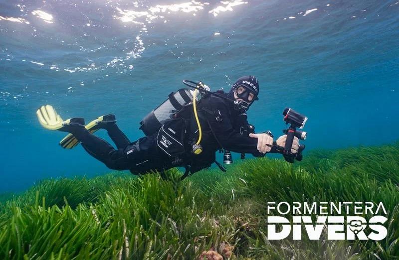 fun-dive-with-equipment-formentera-divers