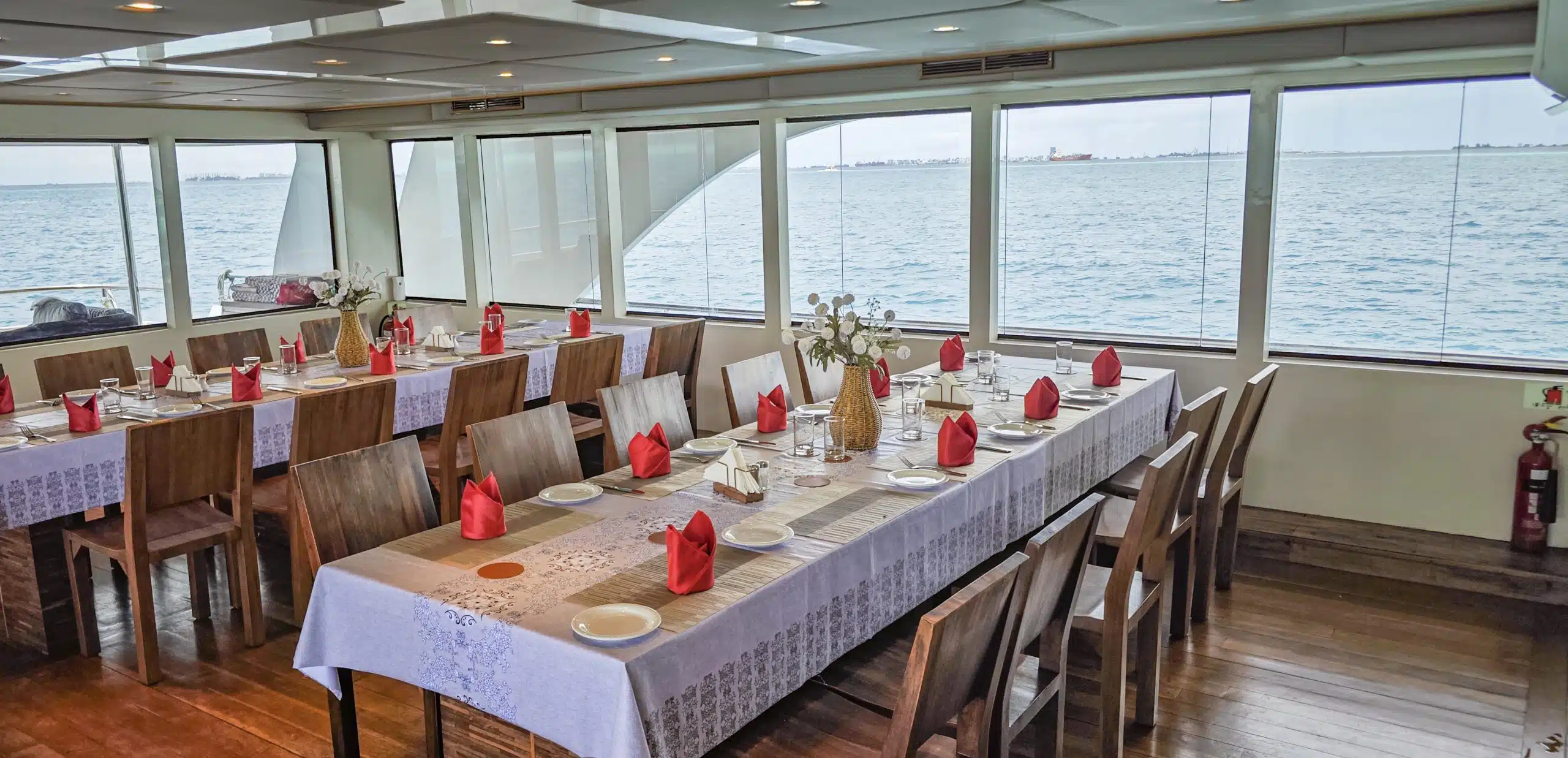 boat-club-adora