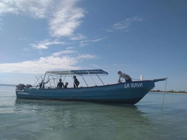 barco-privado-para-doble-inmersión-de-buceo-con-diversity-diving