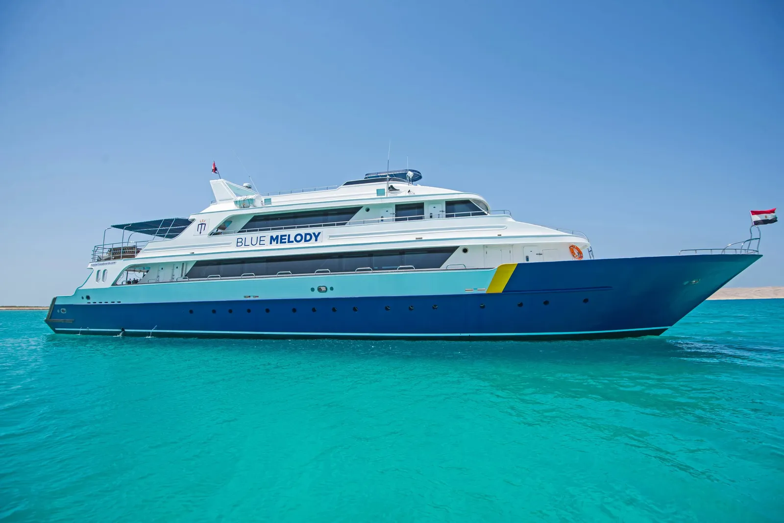 Día de ida — Llegada a Hurghada y embarque